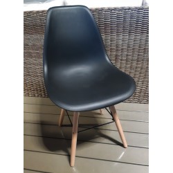 Modernaus dizaino kėdė